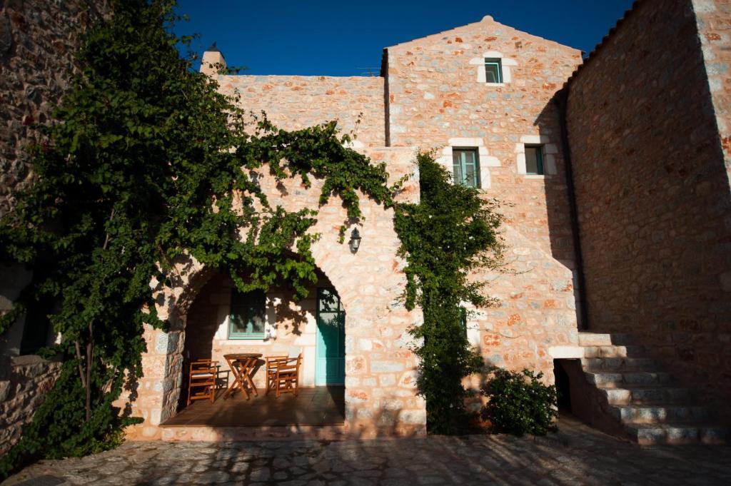 Pandora Aparthotel Pyrgos Dirou Exterior photo