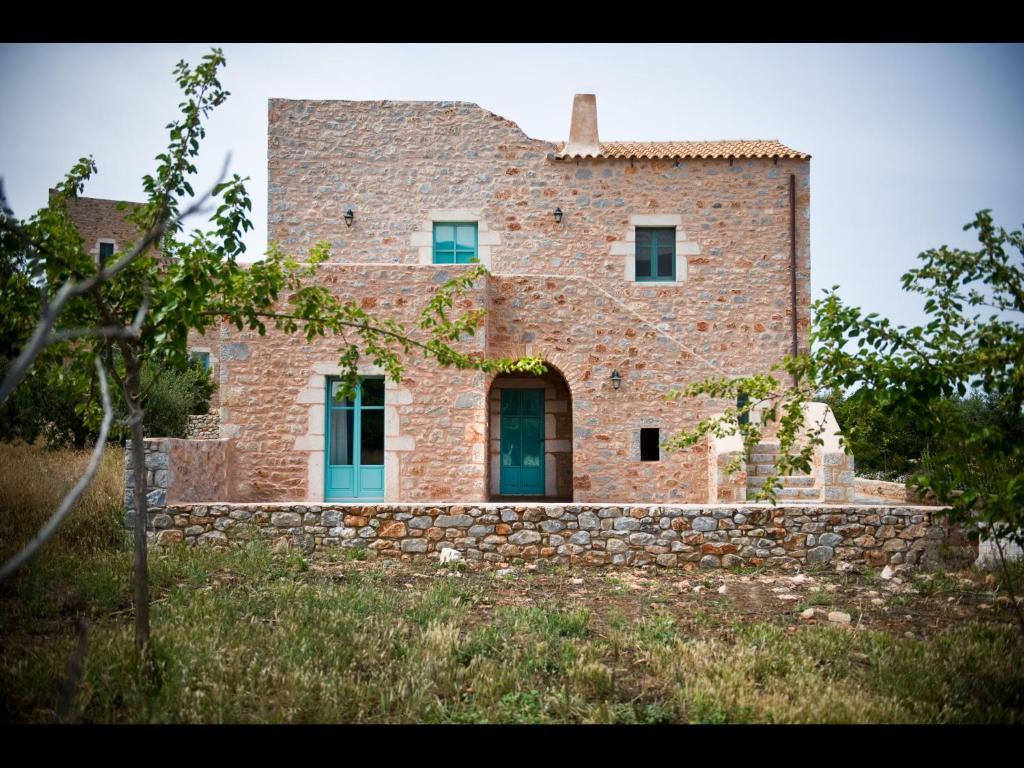 Pandora Aparthotel Pyrgos Dirou Exterior photo
