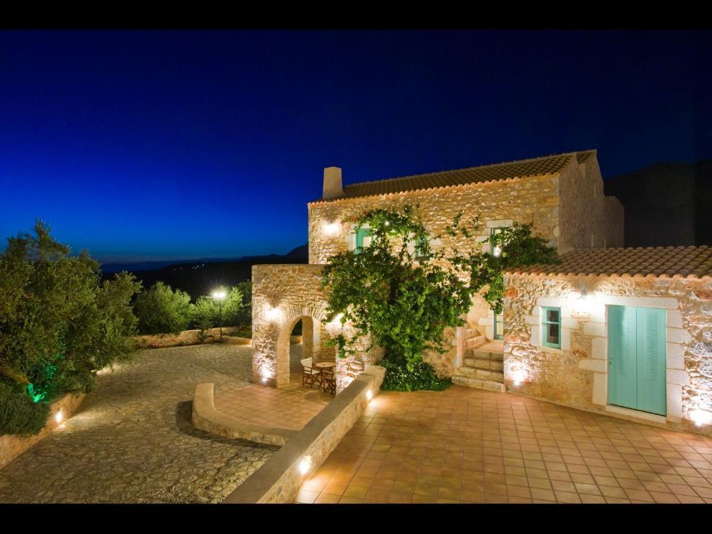 Pandora Aparthotel Pyrgos Dirou Exterior photo
