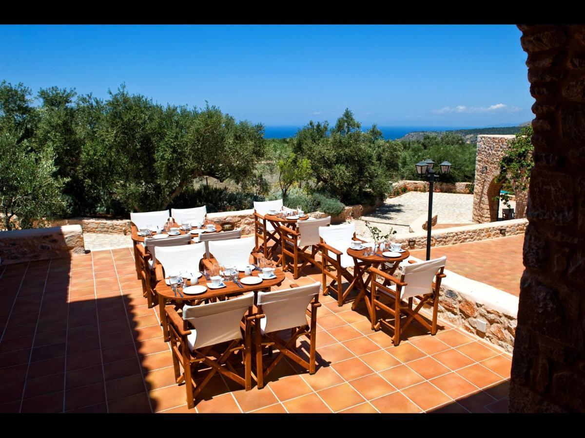 Pandora Aparthotel Pyrgos Dirou Exterior photo
