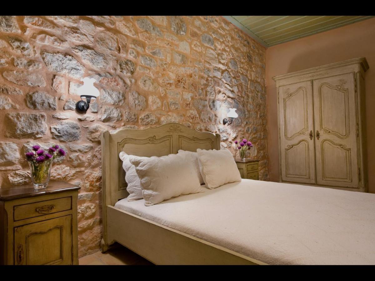 Pandora Aparthotel Pyrgos Dirou Exterior photo