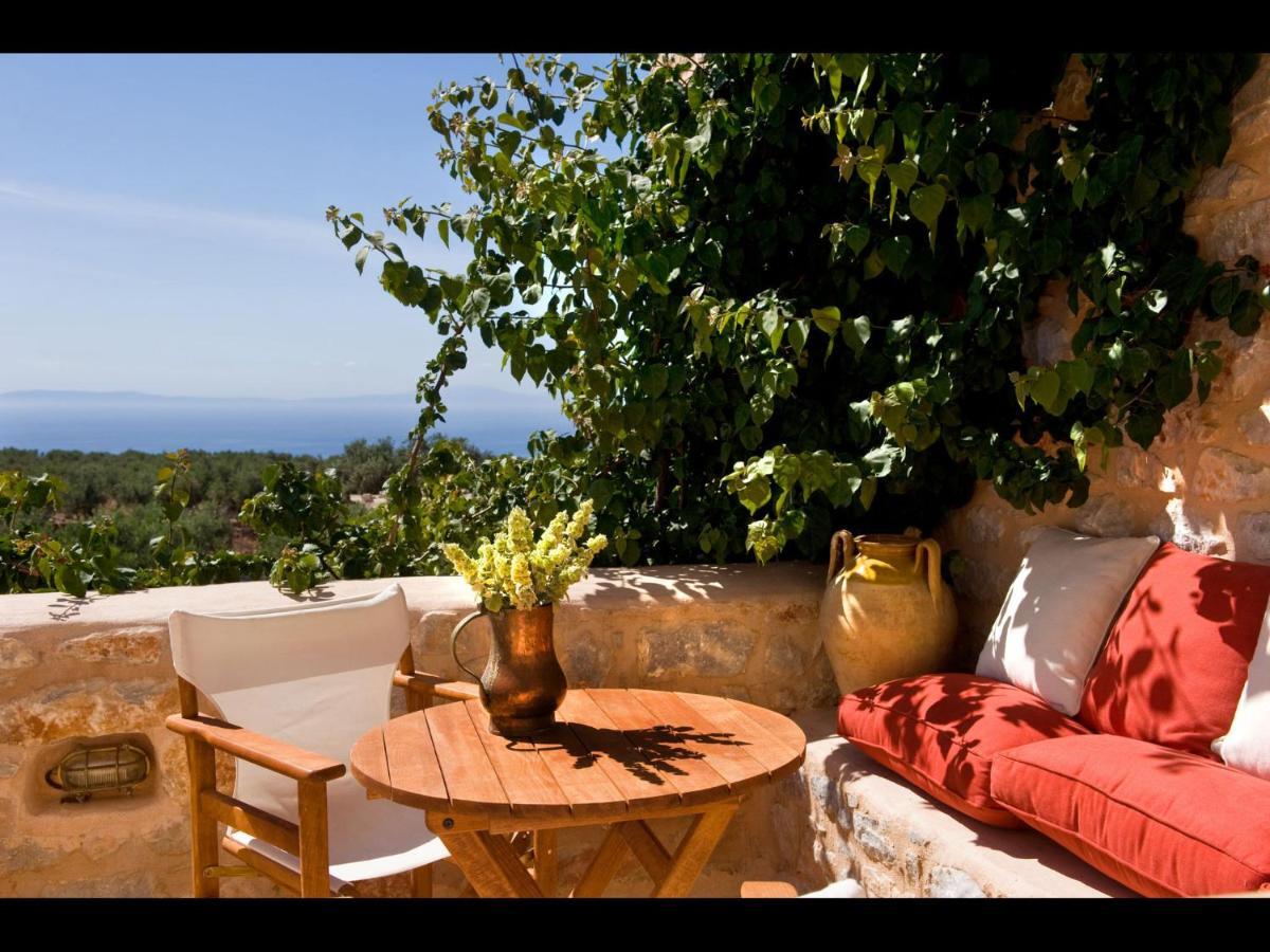 Pandora Aparthotel Pyrgos Dirou Exterior photo